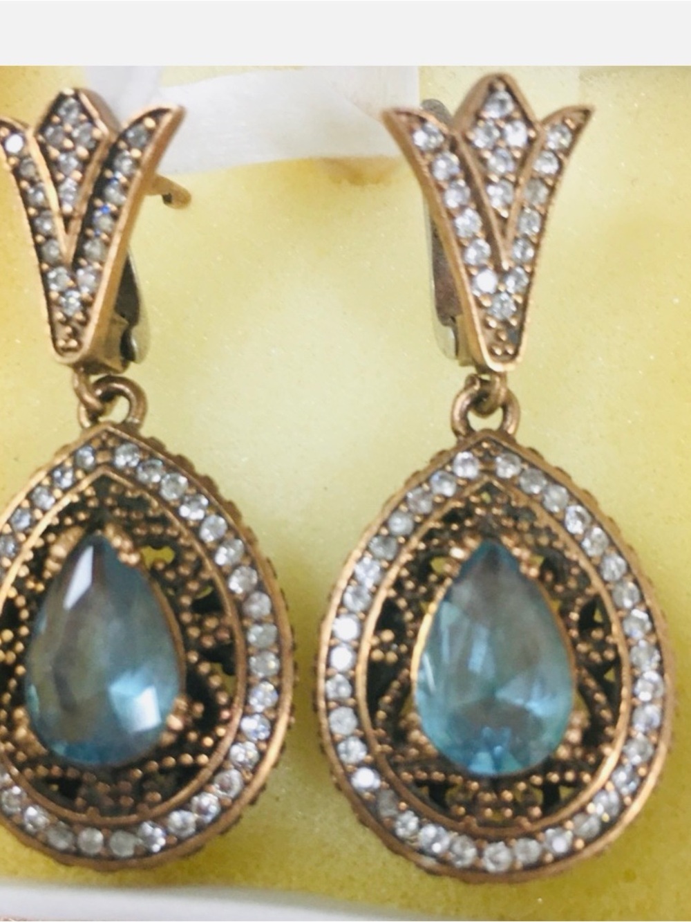 Vintage & Gorgeous Aquamarine (semi-precious) Drop Earrings in Sterling Silver